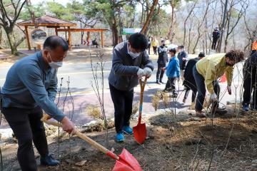 제77회 식목일 맞이 나무심기행사