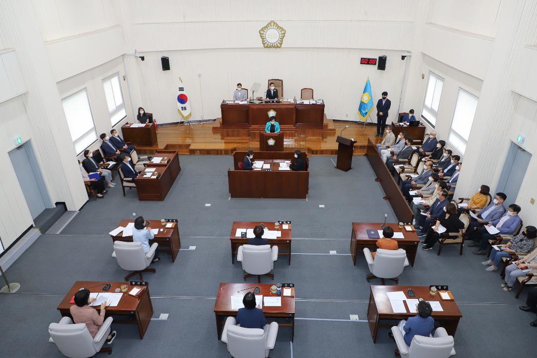 '제272회 임시회 제1차 본회의' 게시글의 사진(3) '20220722-22.7.22 제272회 임시회 1차 본회의_7483.jpg'