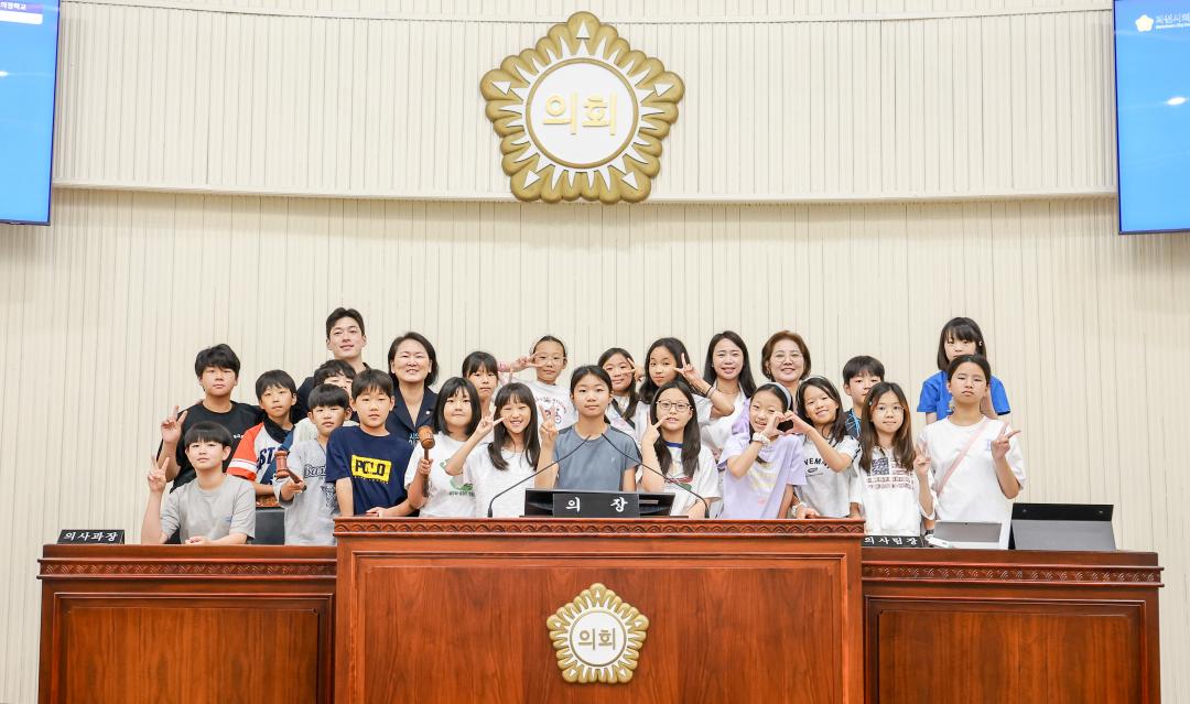 '2026 과천시의회 하계 청소년 의정학교 수료식' 게시글의 사진(3) '010A8120.jpg'