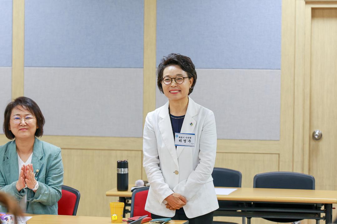 '행복한 아이, 행복한 육아 연구모임 부모교육 및 워크숍 2차' 게시글의 사진(5) '20240703-5S6A1456.jpg' '행복한 아이, 행복한 육아 연구모임 부모교육 및 워크숍 2차' 게시글의 사진(5) '20240703-5S6A1456.jpg'
