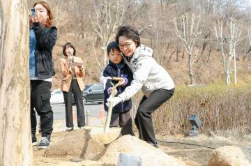 시 승격 40주년 기념식수 행사